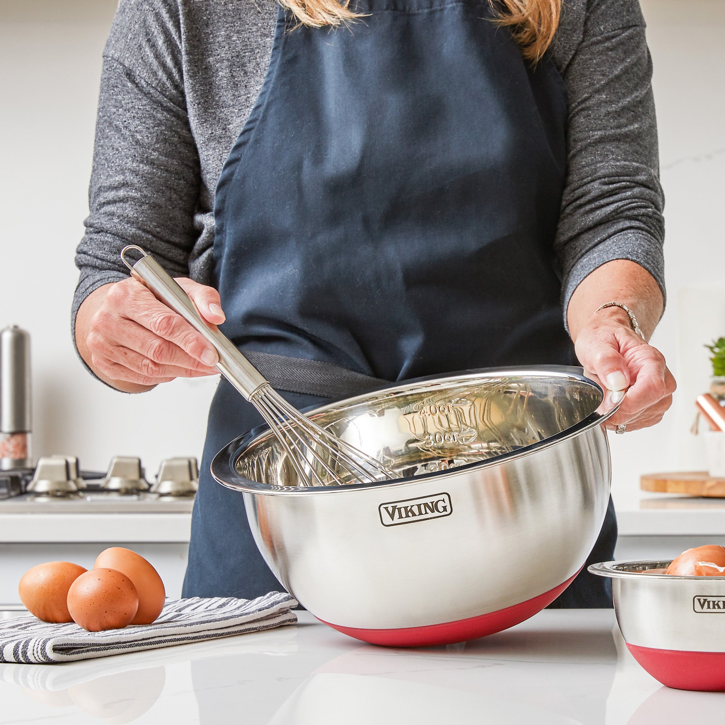 Viking 9-Piece Stainless Steel Mixing Bowl Set with Strainer, Red
