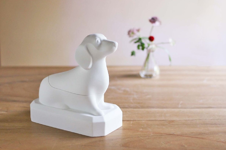 犬用ペットお骨壷ZUTTO【ミニチュアダックスフンド】磁器彫刻作家