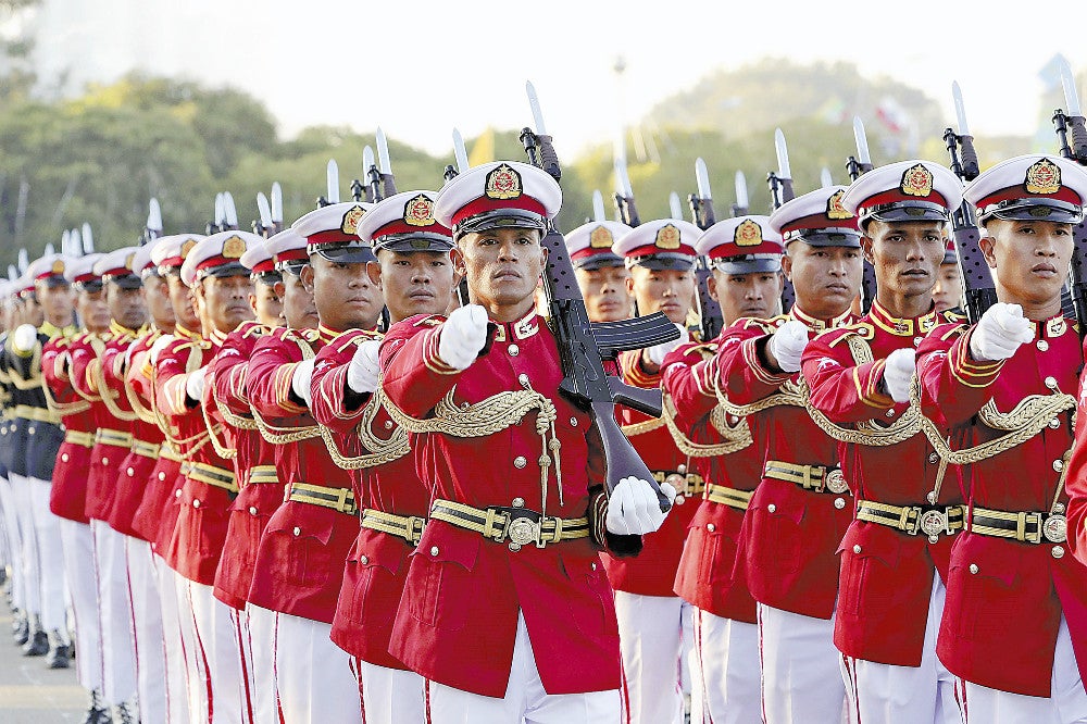 ミャンマー国軍が劣勢、少数民族武装勢力の攻勢で500か所の拠点陥落