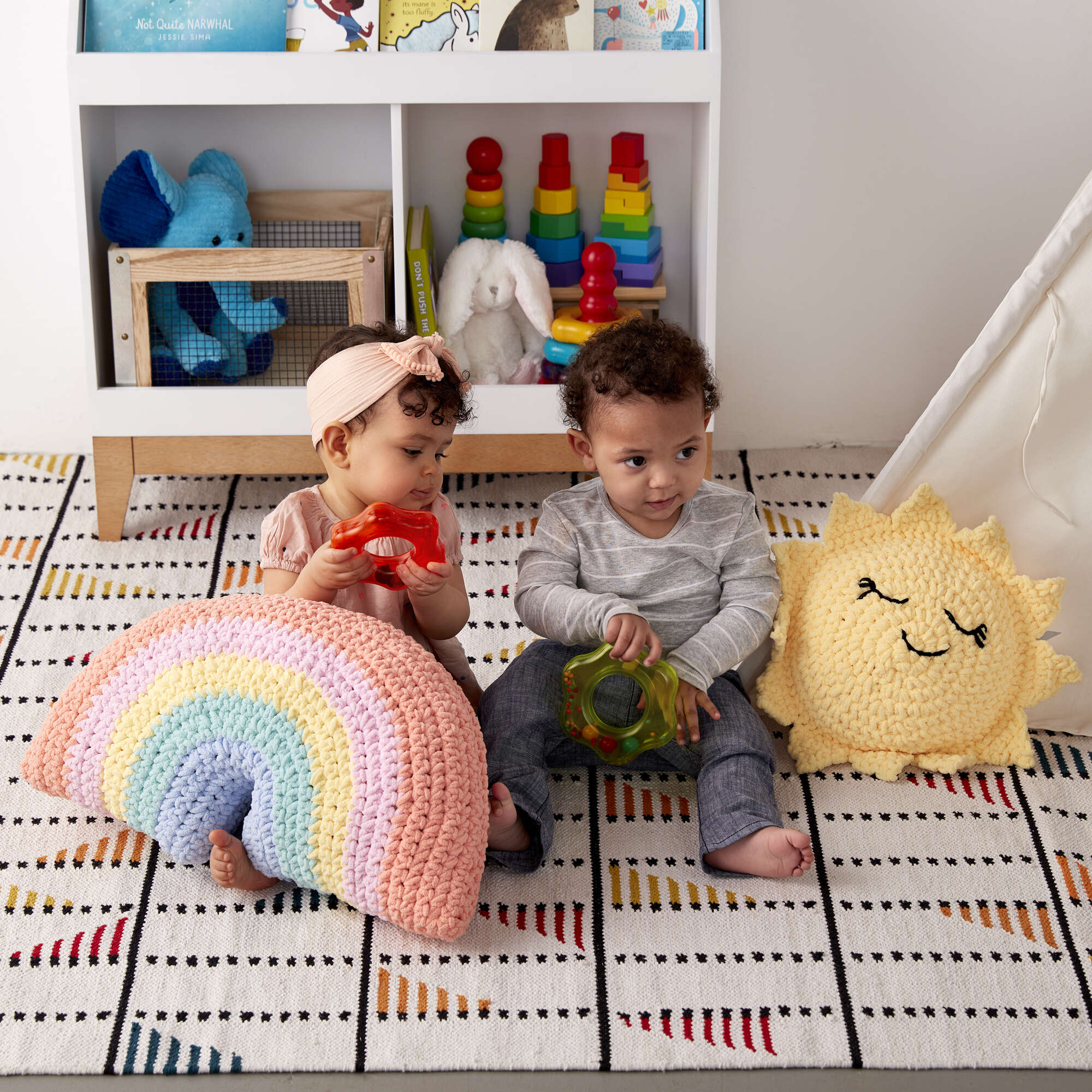 Free Easy Bernat Rainbow Pillow Crochet Pattern | Yarnspirations