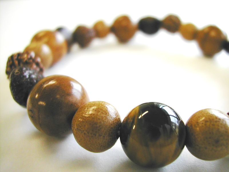 ミックス菩提樹ブレス親虎目石入 お数珠の安田念珠店へ｜総本山御用達