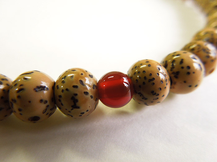 星月菩提樹尺丸片手数珠臙脂二五房瑪瑙仕立 お数珠の安田念珠店へ