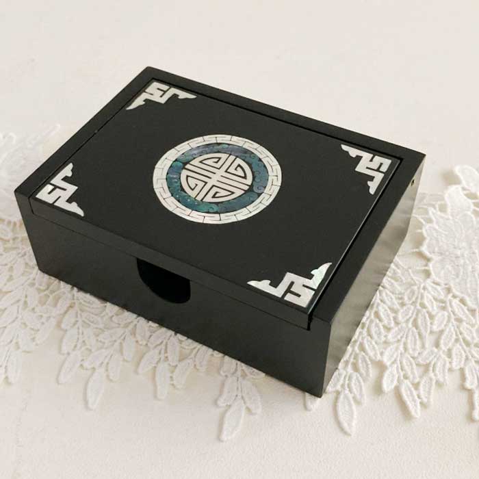 螺鈿細工 吉祥文様の漆黒小物入れ 名刺・アクセサリーケース 韓国 螺鈿