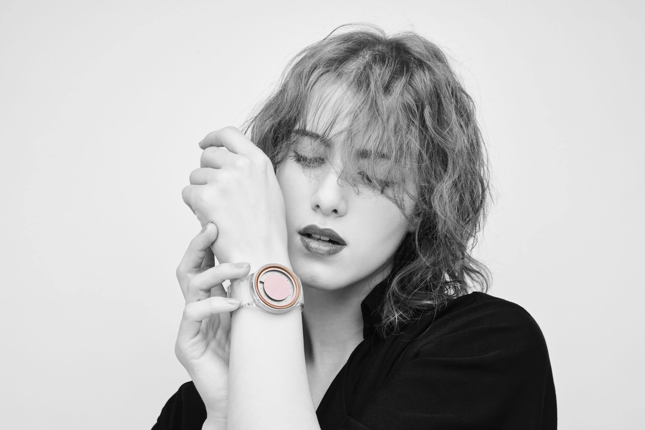 EON Rose Gold | ZIIIRO(ジーロ) 公式 オンラインストア