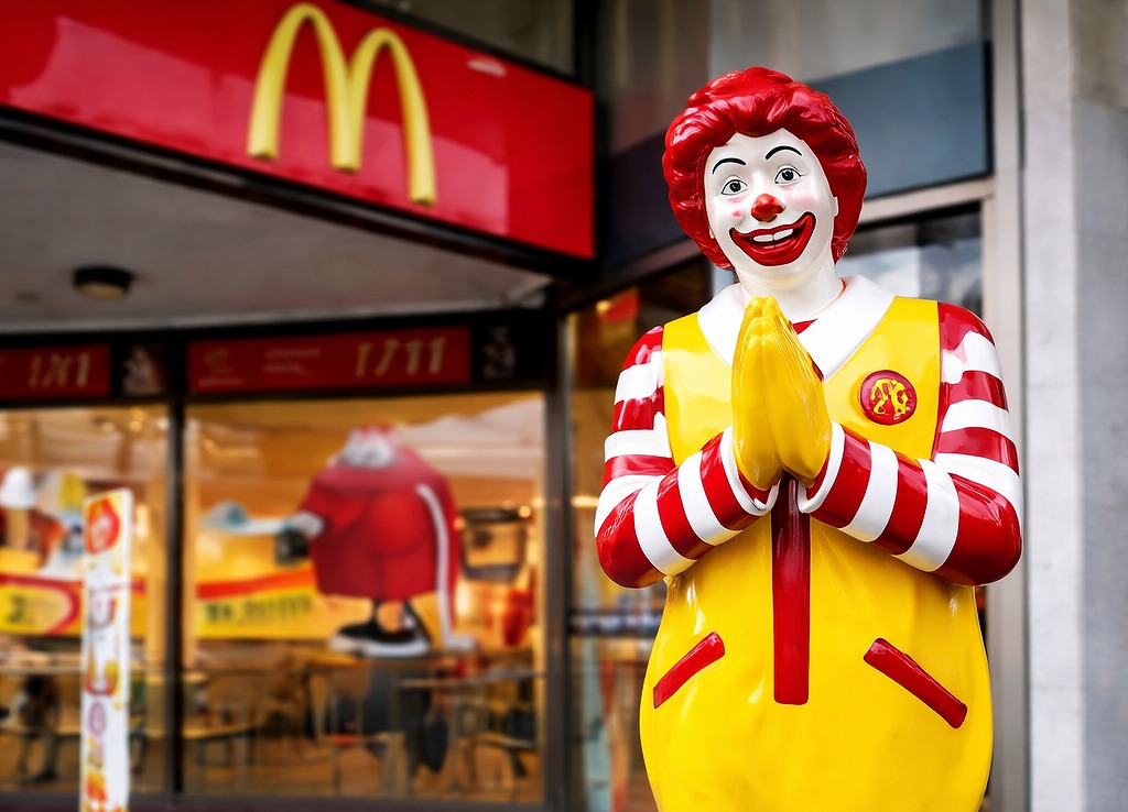 世界中から消えゆくマックの象徴「ドナルド」。 その理由とは？ タイは