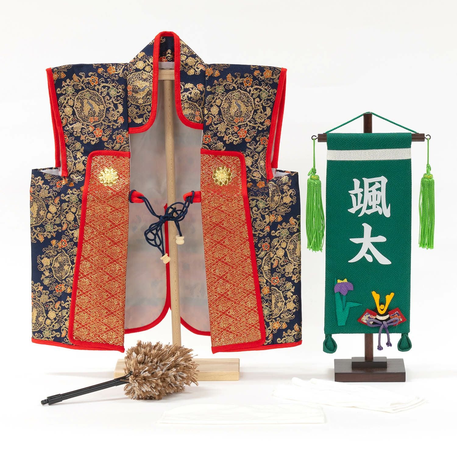 五月人形】正絹赤絲縅 純金箔押 兜10号収納箱飾り | 雛人形（ひな人形