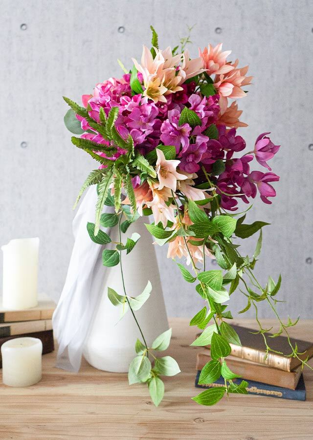 ウェディングブーケ】ビビットピンクのウェディングブーケ ブートニア