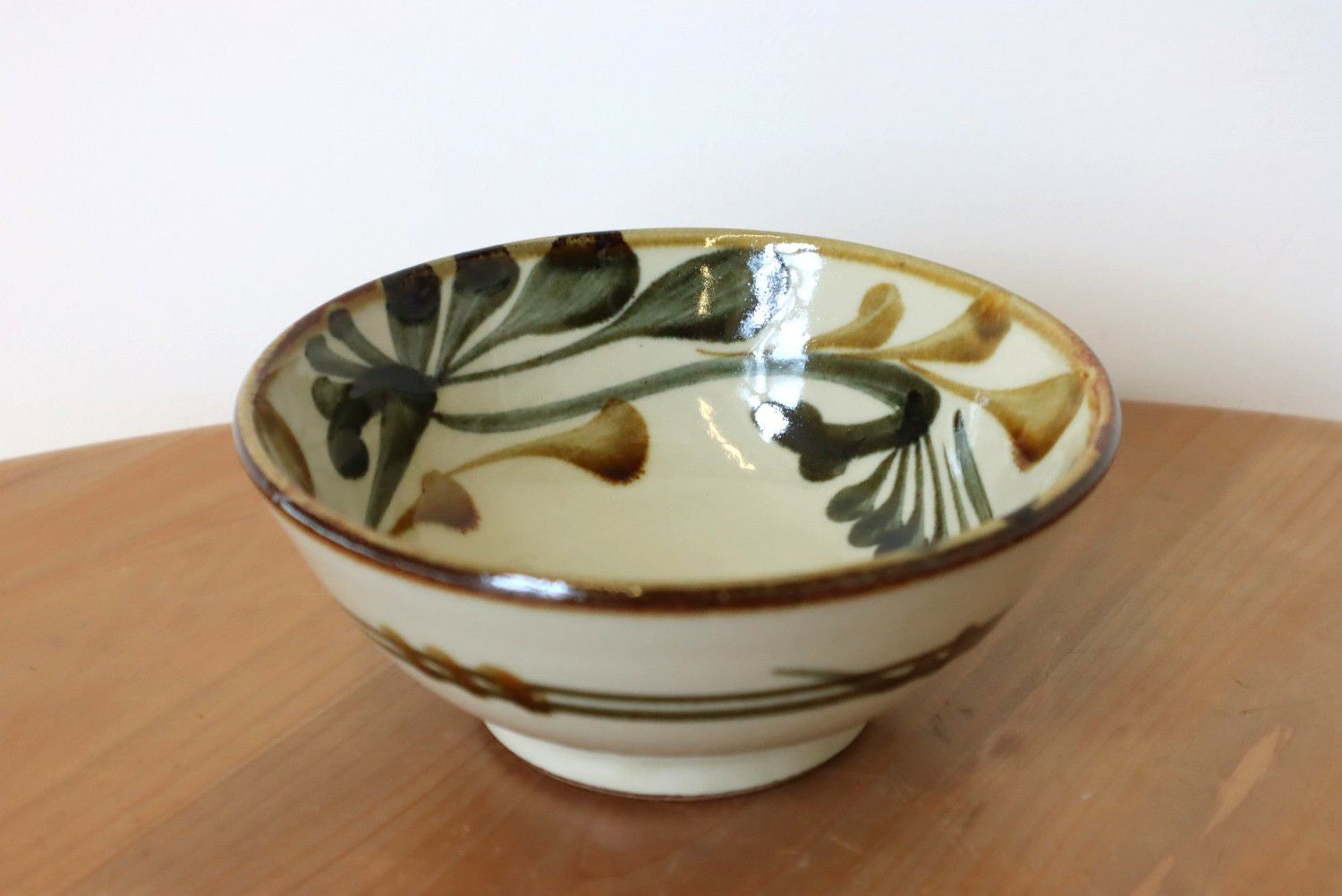 五寸鉢(黒ゴス唐草）/陶眞窯 | ゆいまーる沖縄 ＜Online＞