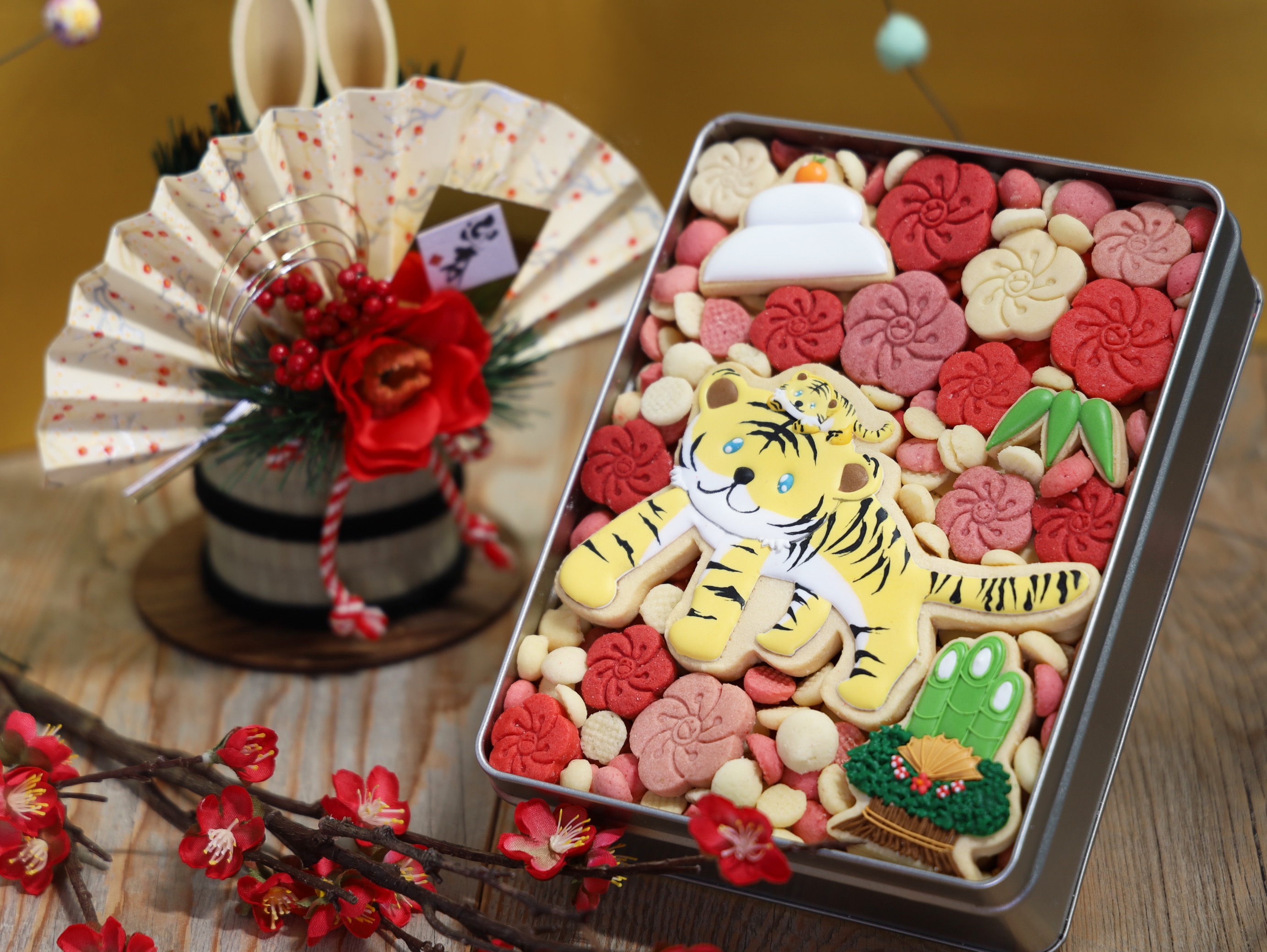 限定30缶】12月22日(水)12:00より、「2022年かわいい虎親子の特別