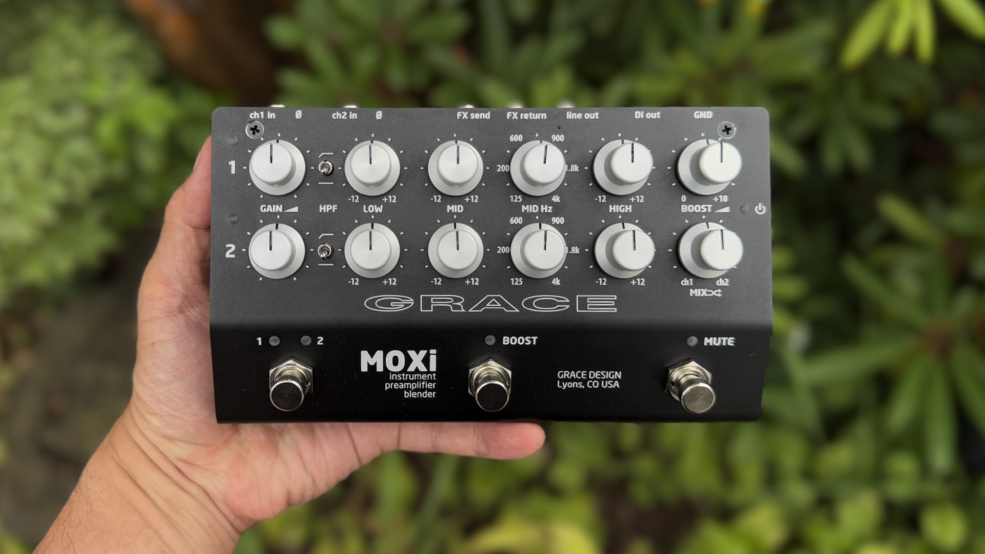 GRACE designより2chのアコースティック楽器用プリアンプMOXiが新登場