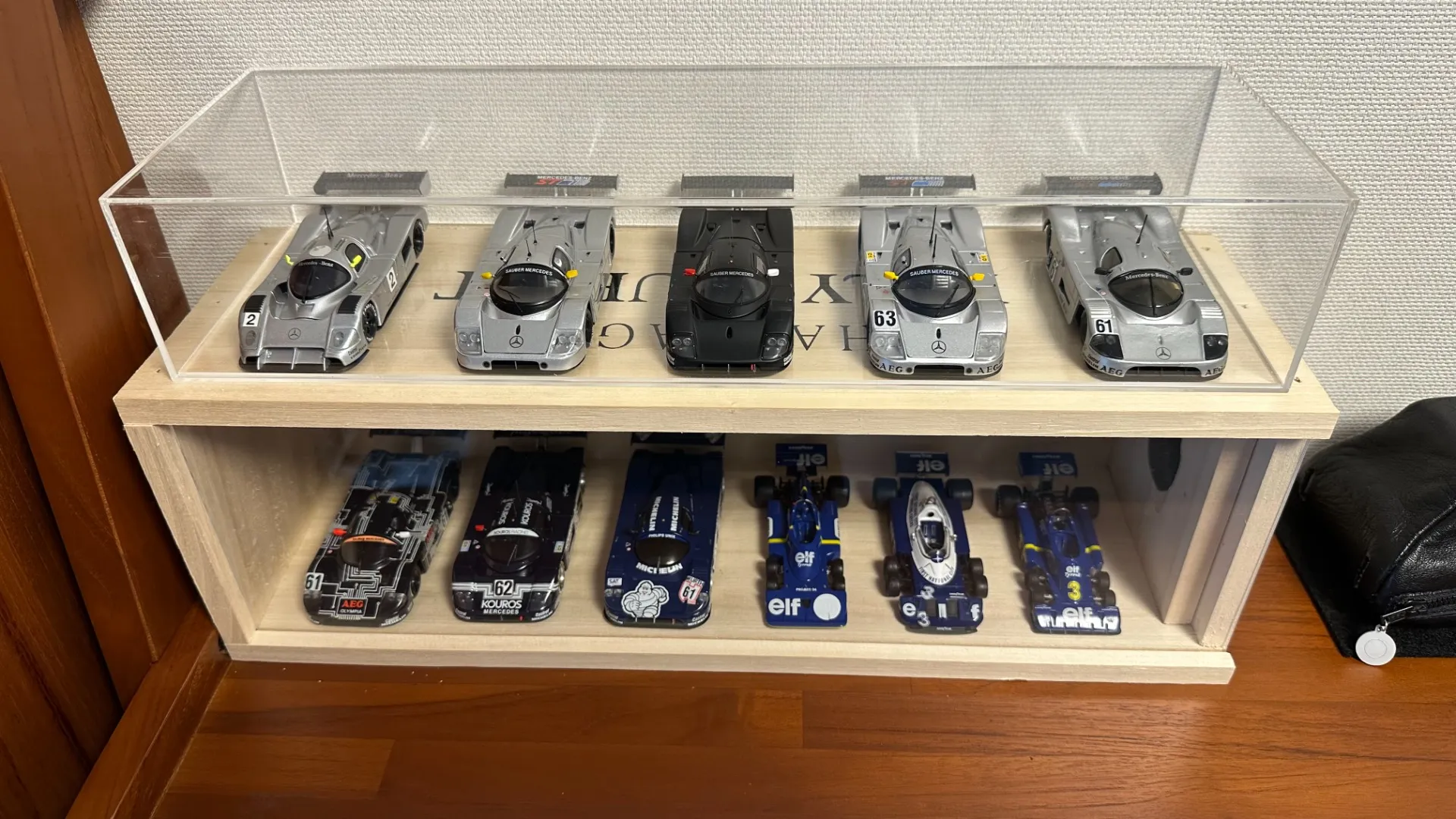 ミニカーケース | アクリルケースのオーダーメイドなら有限会社エース工房