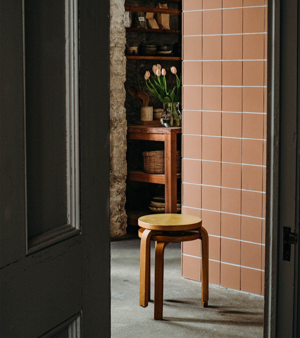 Flat / matt – A.a. Danto