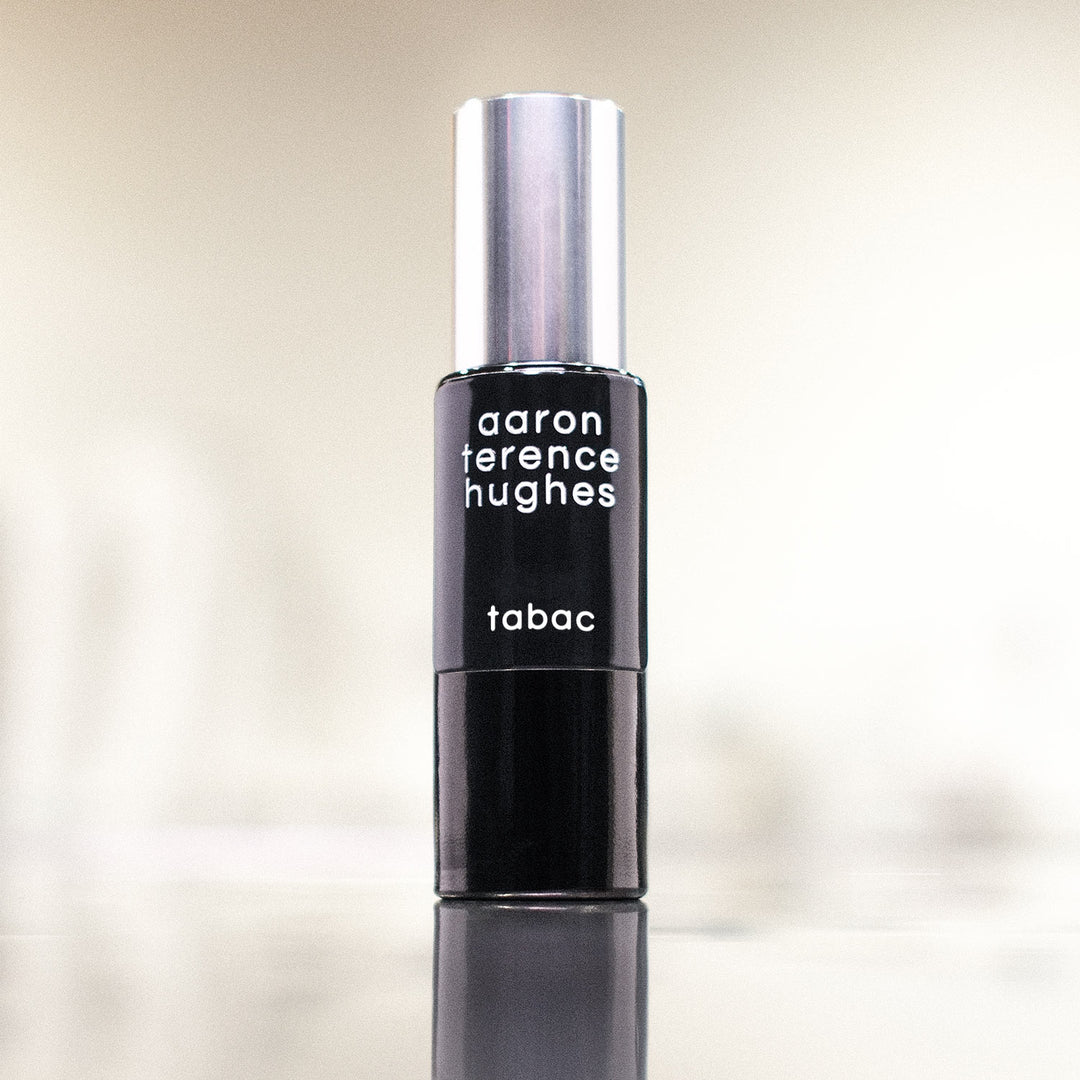 Tabac – Aaron Terence Hughes