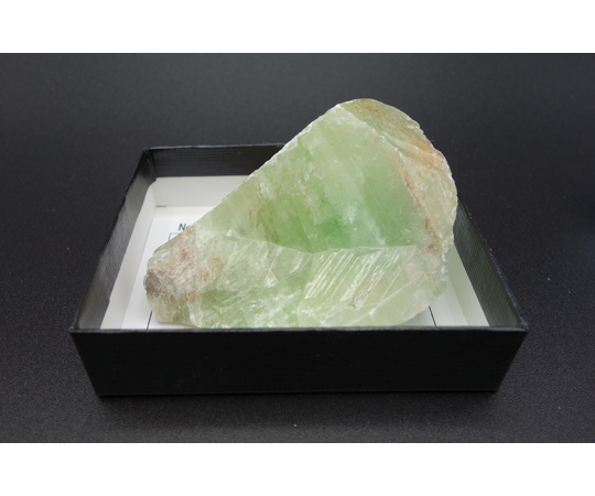 67-8756-03 グリーン方解石 4個入 【AXEL】 アズワン