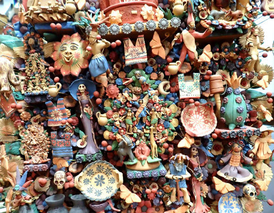 メキシコの幻想的ミニチュア世界〜「生命の樹」の魅力を語る！｜VIVA