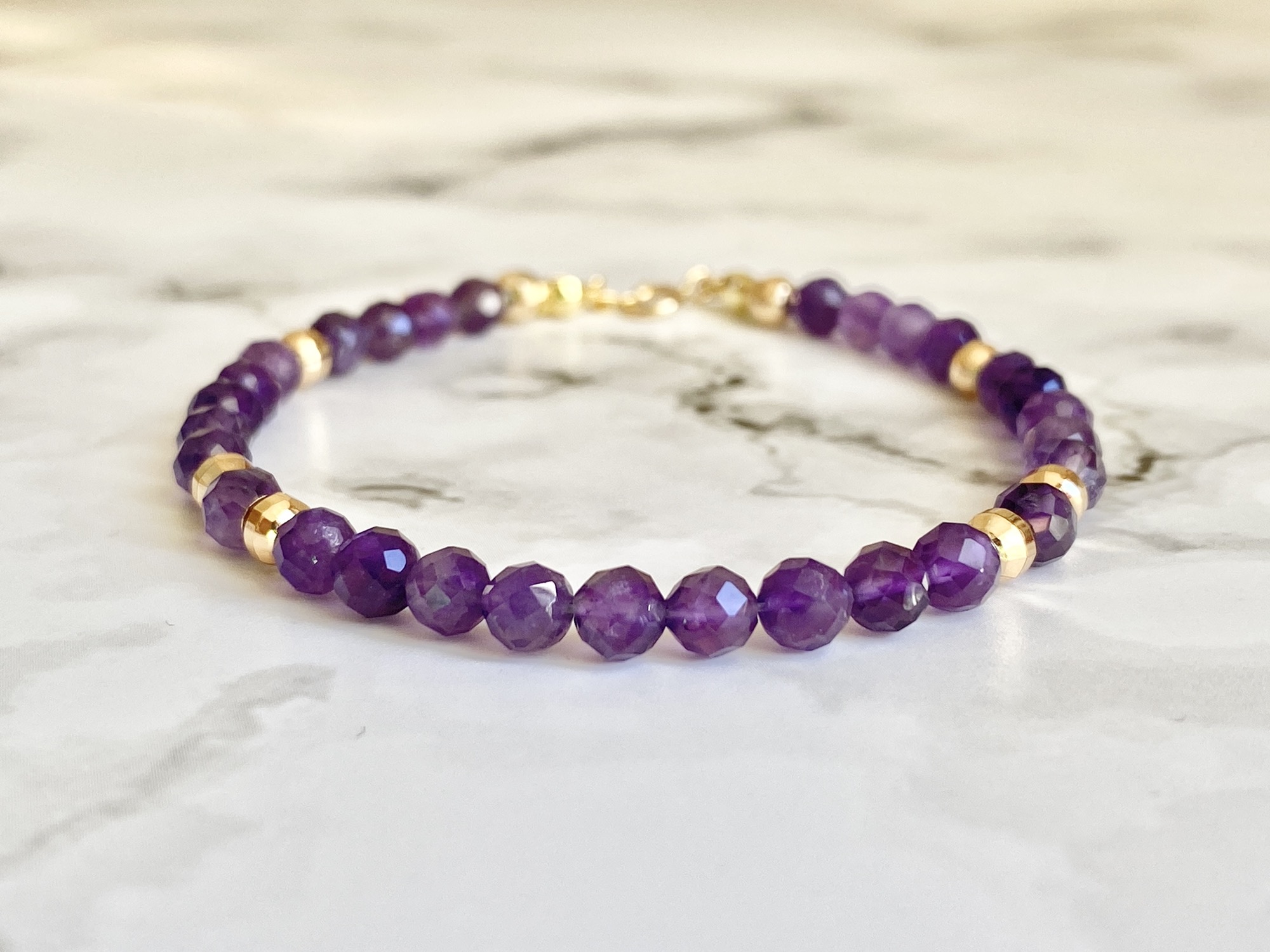 アメジスト天然石ブレスレット 4mm 心の癒し・家庭円満【Crystal