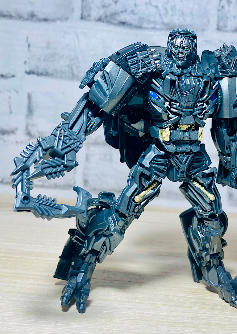 トランスフォーマースタジオシリーズ SS-10ロックダウン & SS-13