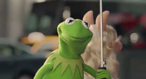 カーミットをはじめとする『ザ・マペッツ』のマペットたちが紅茶の名門