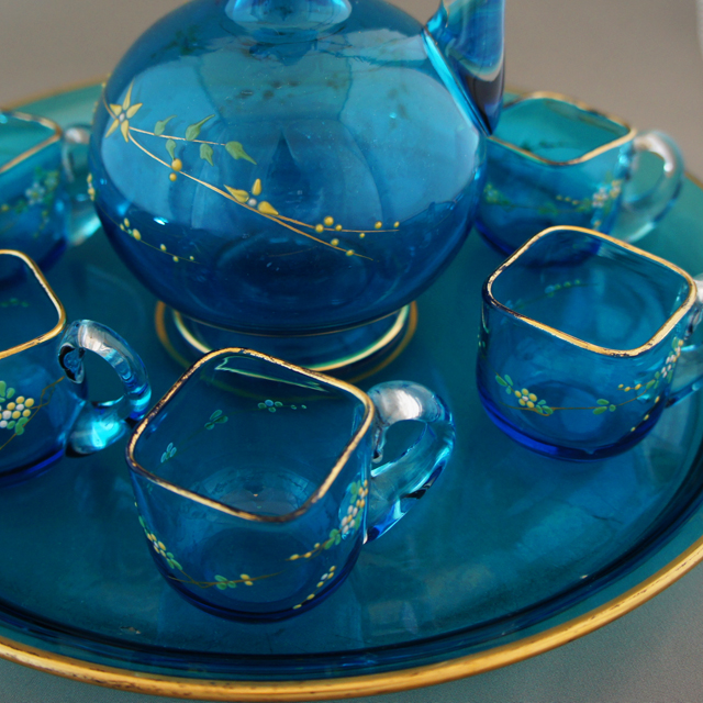 オールドバカラ「青色ガラス 草花文 リキュールセット」《アンティック