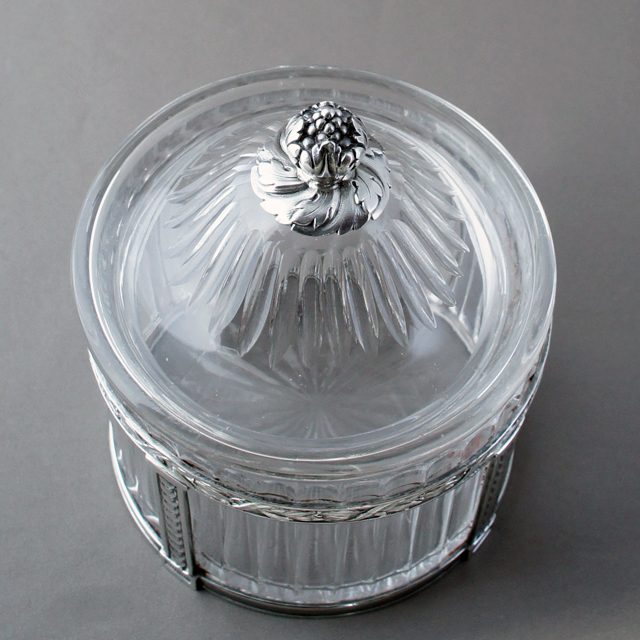 フランス「銀装飾 ボンボン入れ」《アンティックかとう》