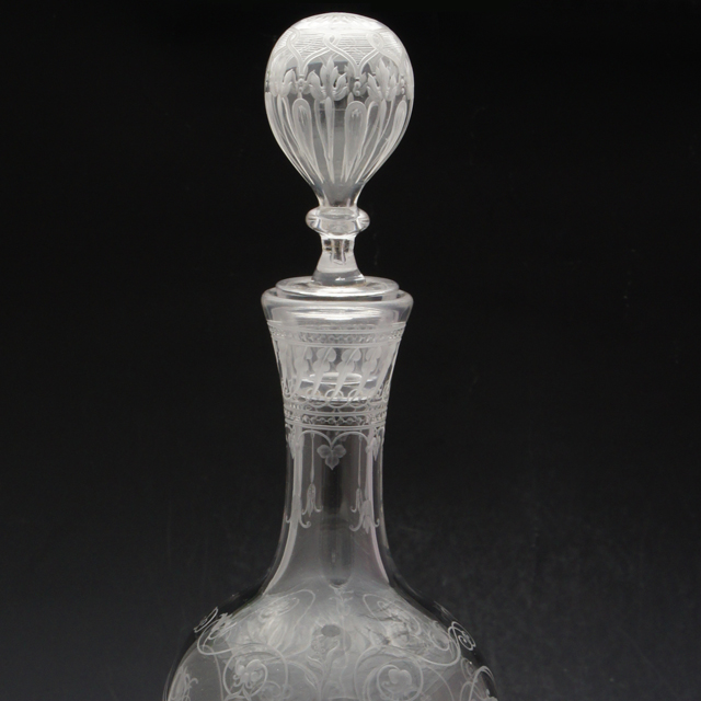 オールドバカラ「1878年パリ万博出品 グリフォン文 グラヴィール装飾