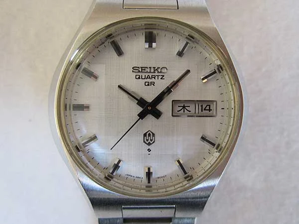 JA-1111| セイコー 3863-8000 38クオーツ 70年代 絹目文字盤 ダブル