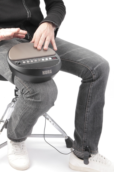 ASCII.jp：バスドラ＋スネアで1kgって!? 本格プチ楽器「WAVEDRUM Mini