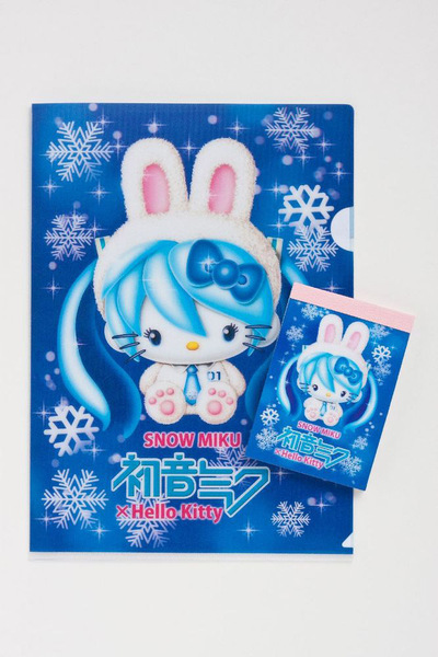 ASCII.jp：ツインテ天使の仔猫が冬の装い――雪ミク×ハローキティ発売