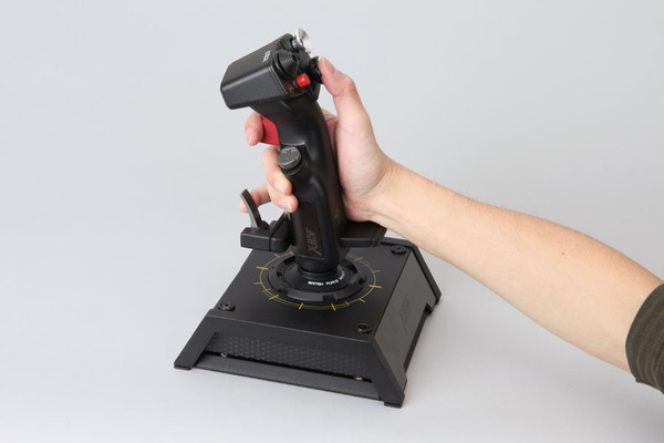 ASCII.jp：入力デバイスを強化してゲームに差をつけよう【本気デバイス