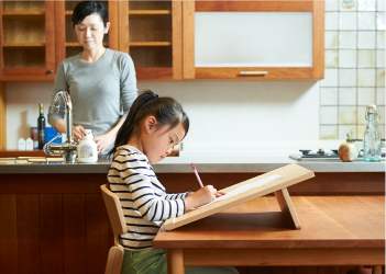 SLANTUP スラントアップ 成長期の子どもたちに贈る最適な学習環境