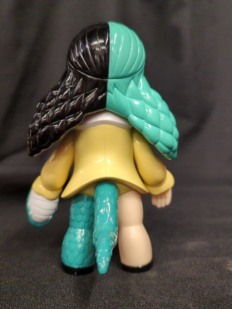 GRAPE BRAIN 蜷局少女みみみちゃん 服レモンイエロー/エメラルド