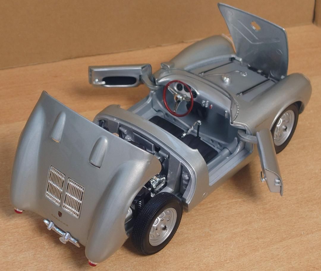 1/18 ポルシェ550A スパイダー 1955 シルバー Porsche - メルカリ