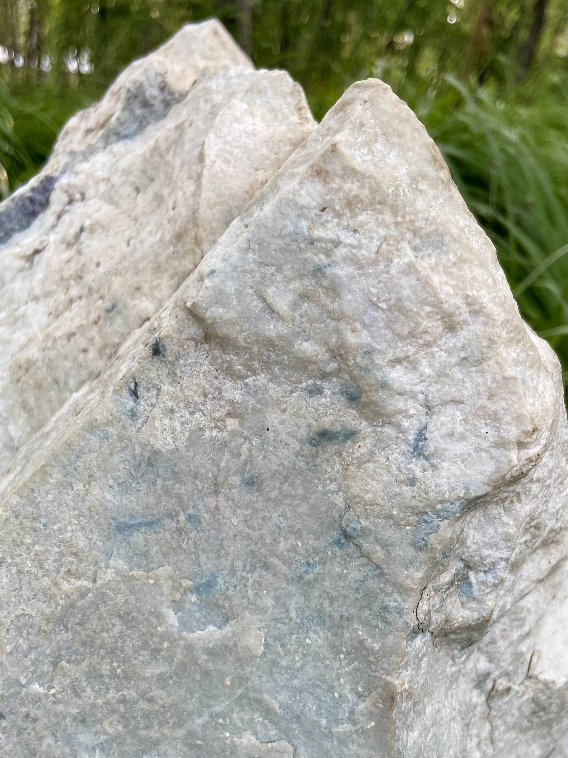 糸魚川の大きな翡翠 〜大阪関西万博2025〜｜inclusion みつい うみ