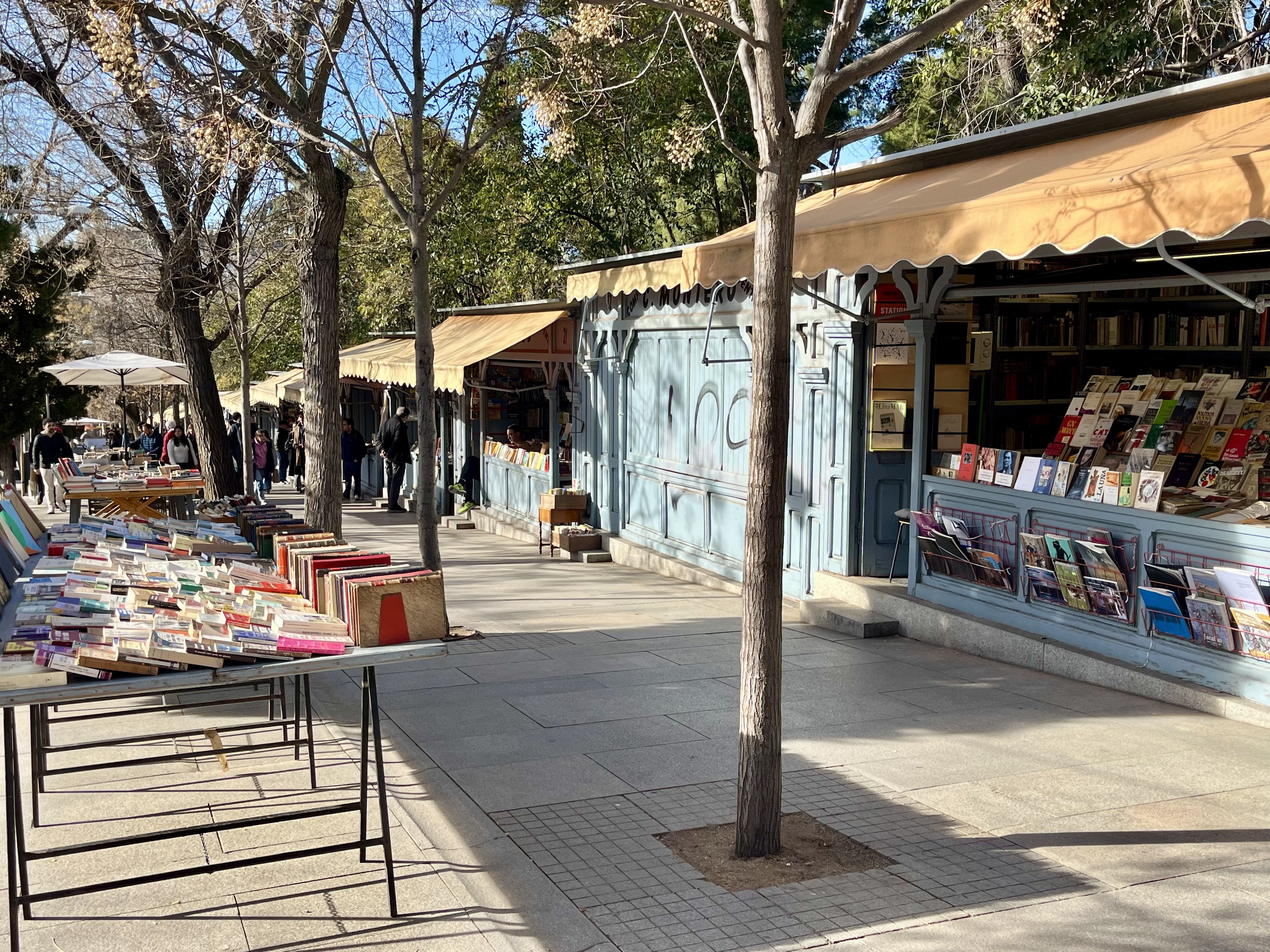 世界一周day111「マドリードの本屋さん通り」inスペイン｜みやか