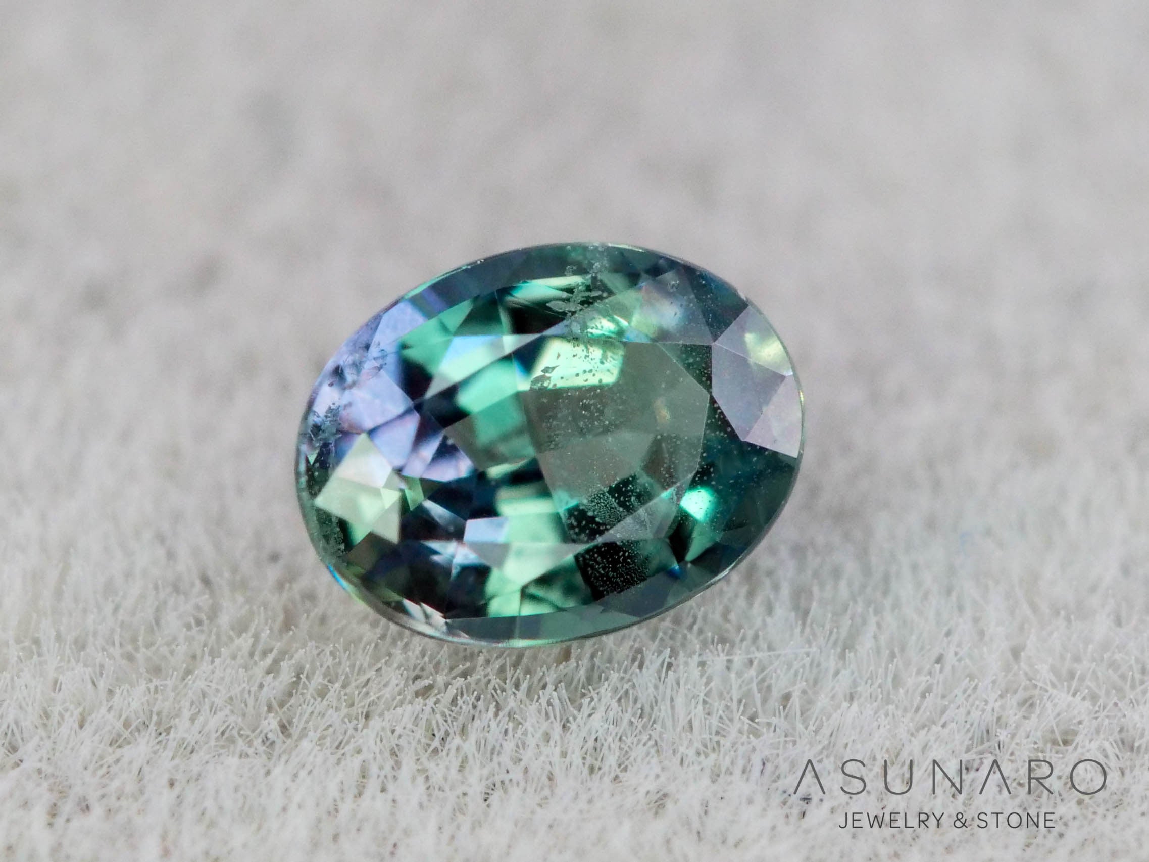 アレキサンドライト オーバルカット ブラジル産 0.11ct ソ付【251201