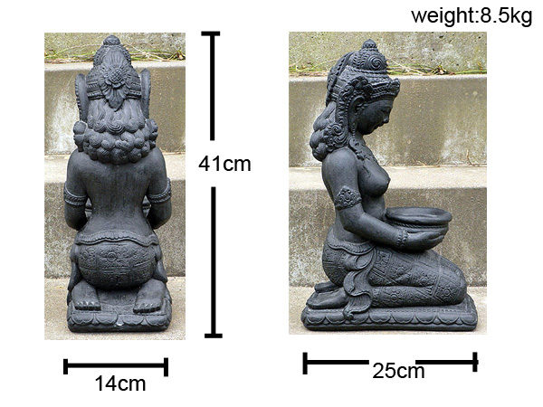 キャンドルを持つバリの女神像11310 | バリ雑貨・アジアン雑貨通販ApaApa