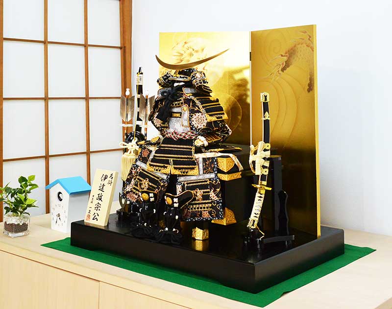 ワンランク上 伊達政宗公の鎧 月に龍屏風 コンパクトでも高級品