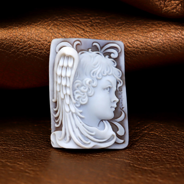 カメオ界の巨匠ガロファロ氏ファミリー クレシェンツォ氏の天使の