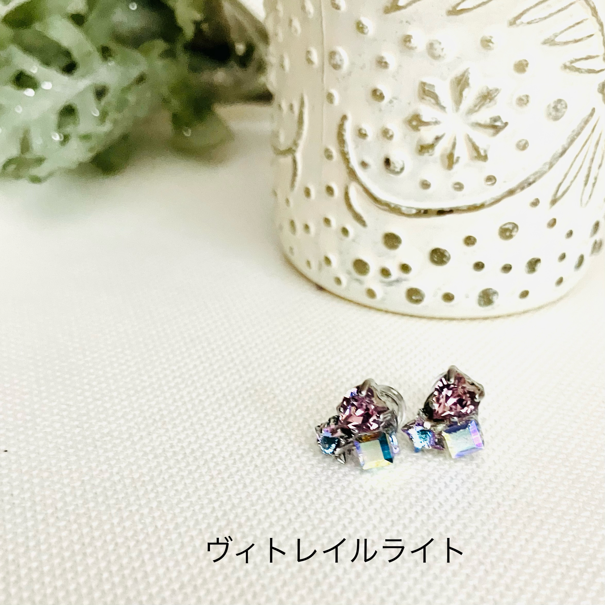 Triple (ピアス) | ヨーロッパの高品質なクリスタルなど厳選した素材を