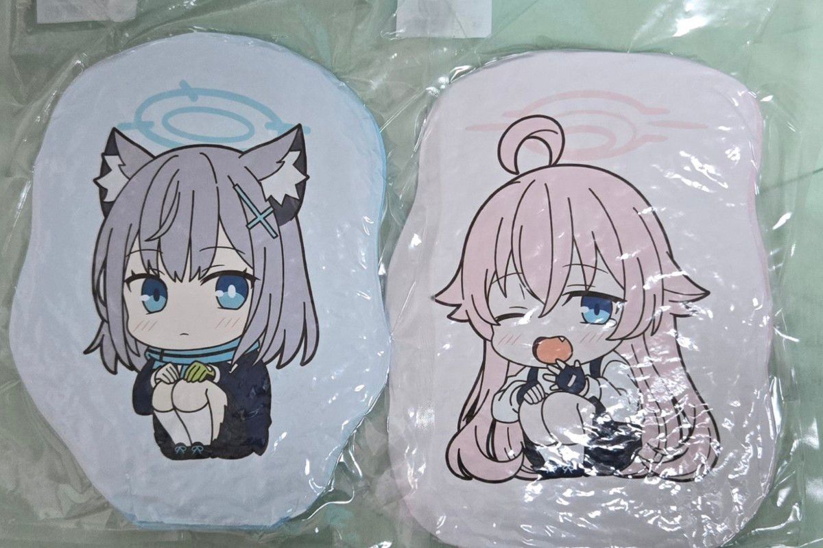 No 45 ブルーアーカイブ シロコ ホシノ ダイカットクッション ちょこ