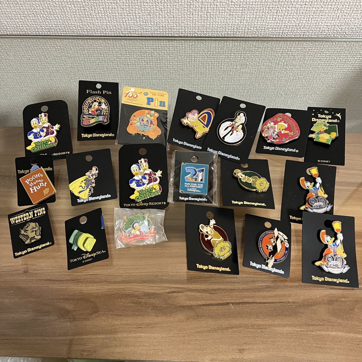 Yahoo!オークション -「ドナルド」(ピンバッジ) (雑貨)の落札相場