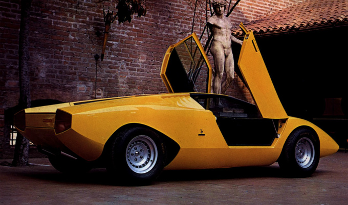ランボルギーニ カウンタック LP500 ('71)：衝撃的なショー発表も