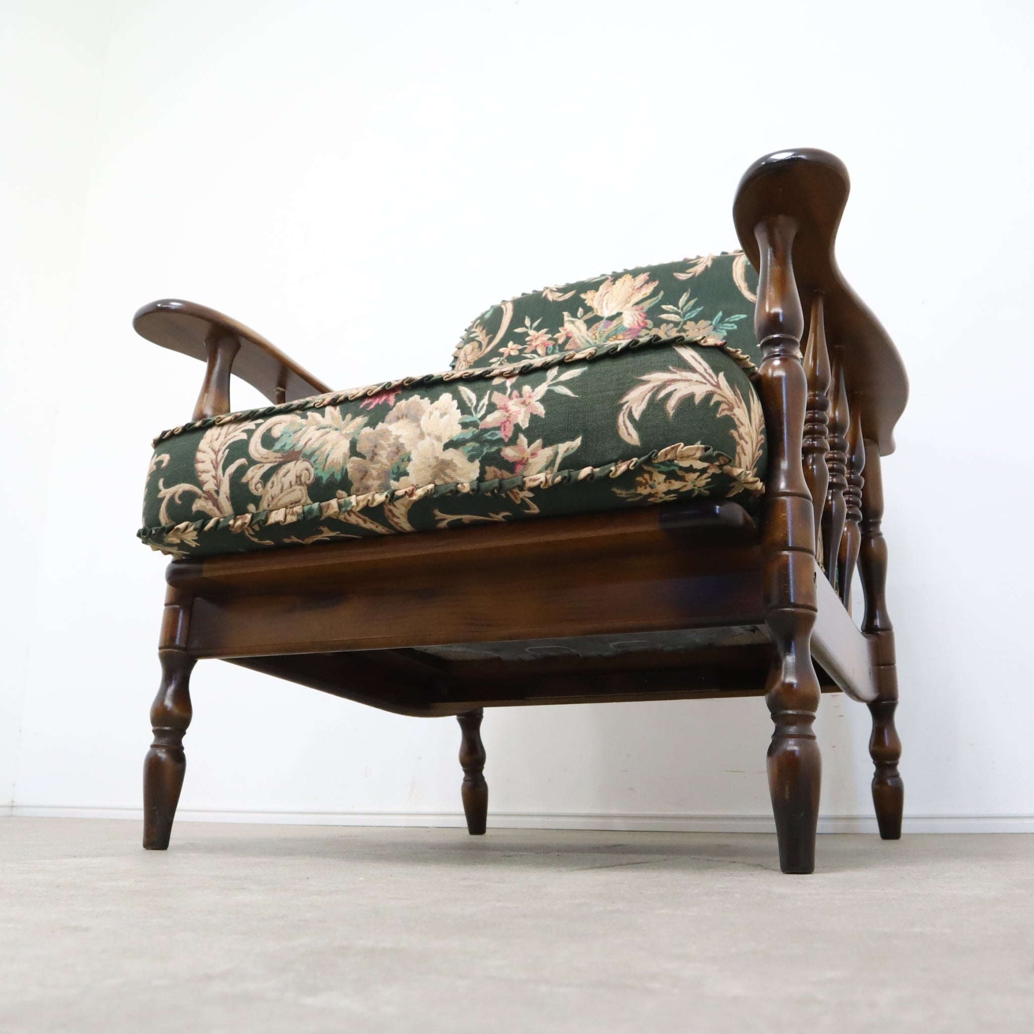 オールドカリモクのヴィンテージ1人掛けソファ No.1 – バナル