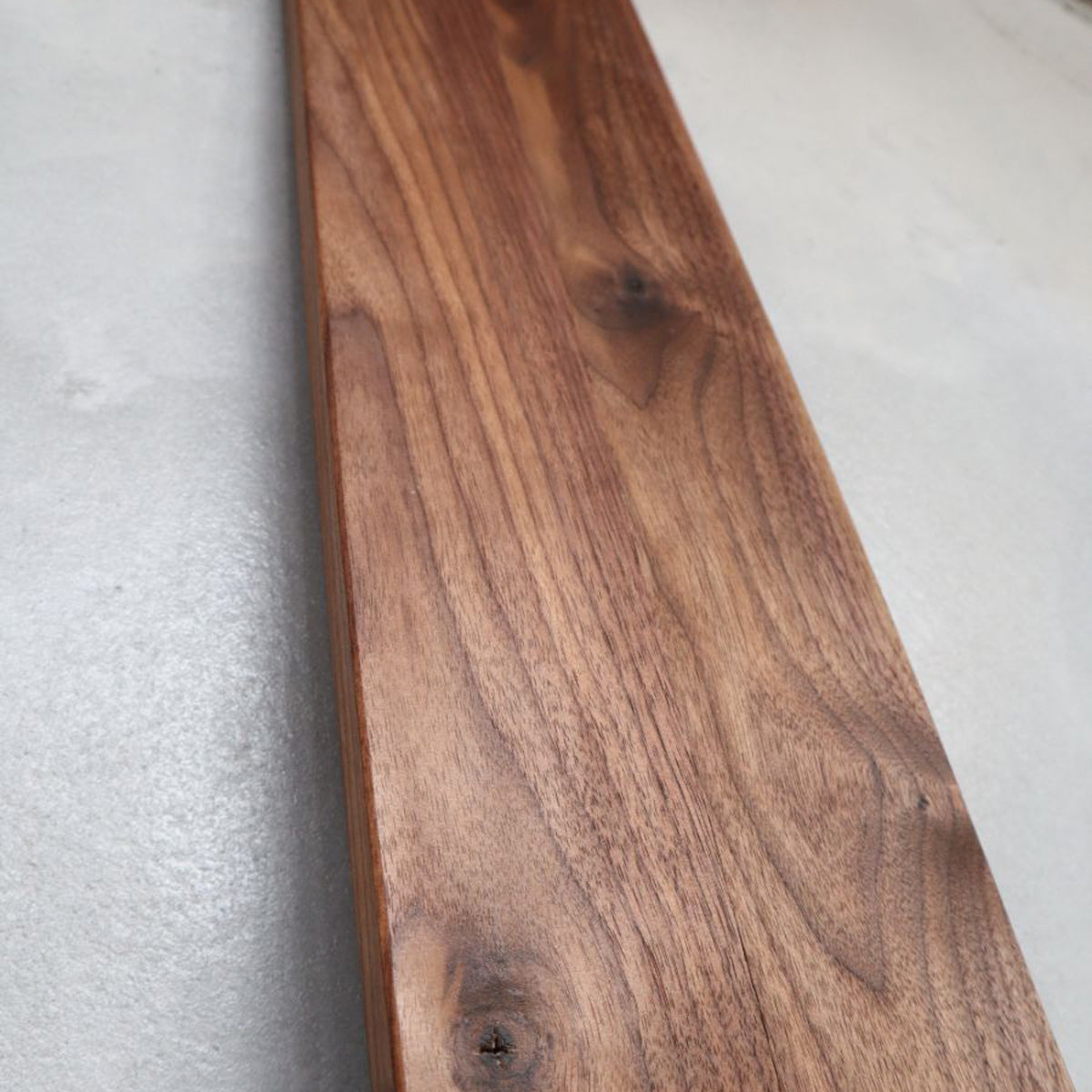 無垢シェルフボード(ウォールナット) | オーダーメイドのアイアン家具