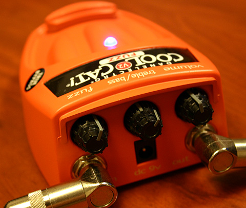 DANELECTRO COOL CAT FUZZ V2 | Guitar Amp Effect