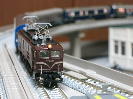 オリエントエクスプレス'88 室内灯取付け - Neko Transport Museum