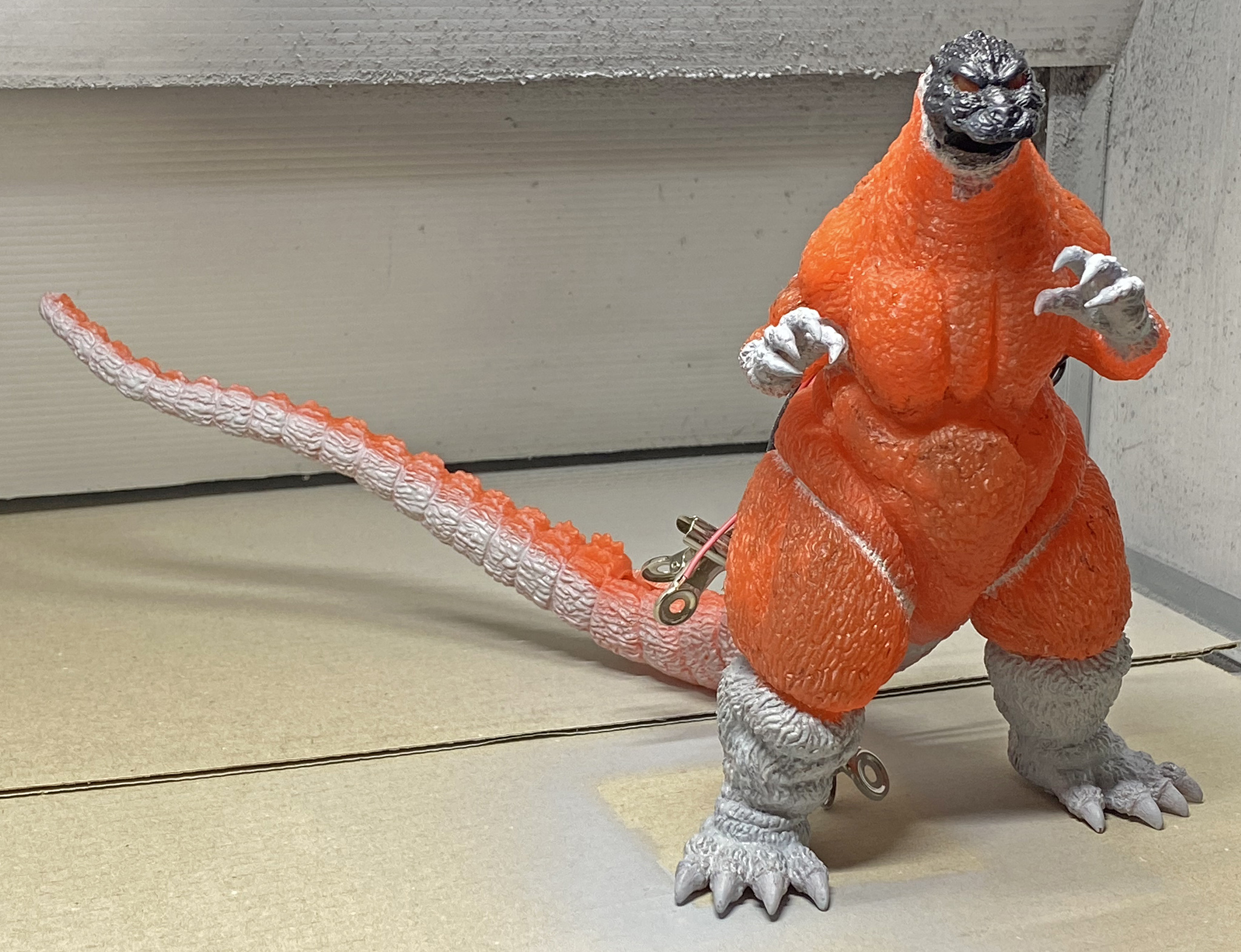 海洋堂 20cmシリーズ『デスゴジ』 クリアーオレンジVer. 遮光塗装