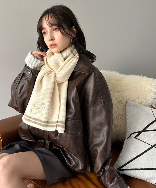セール】柔らか暖か。上品なロゴ刺繍入りラインニットマフラー
