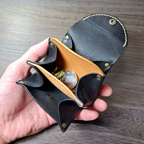 イタリアンレザーのアコーディオンコインケース ブラック/ナチュラル