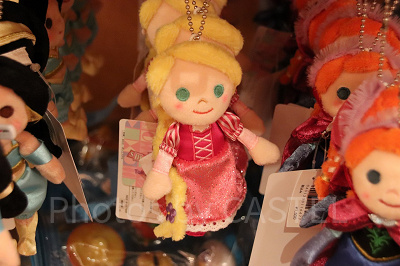 最新】ディズニー35周年「新イッツ・ア・スモールワールド」グッズ22選